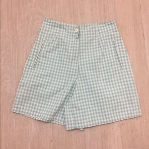 Mix it green and white cotton shorts
